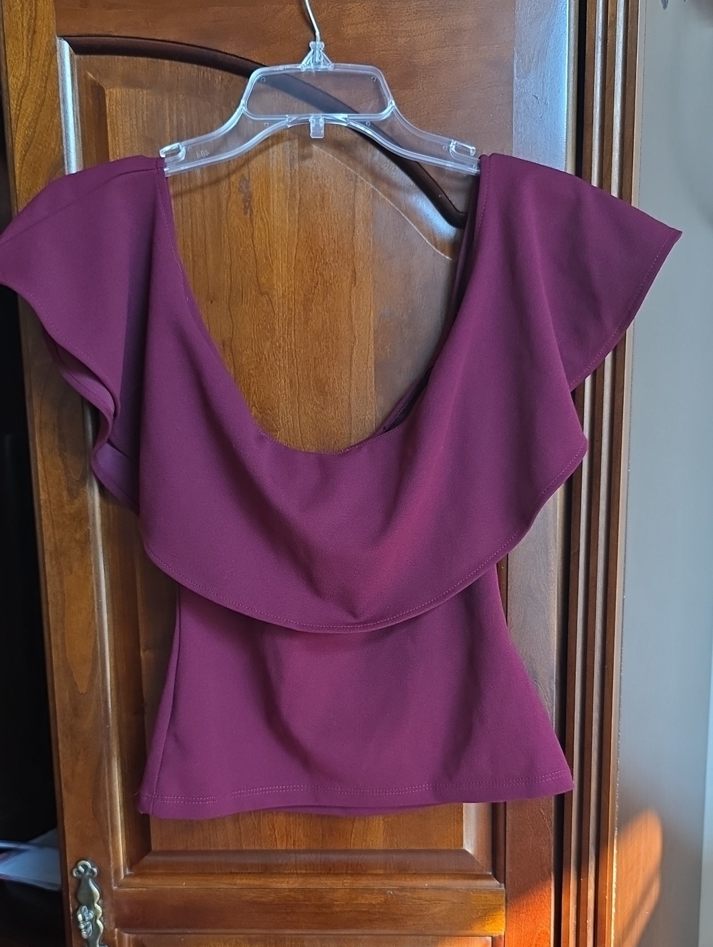 Windsor Off-Shoulder Ruffle Top Small - Picture 2 of 4